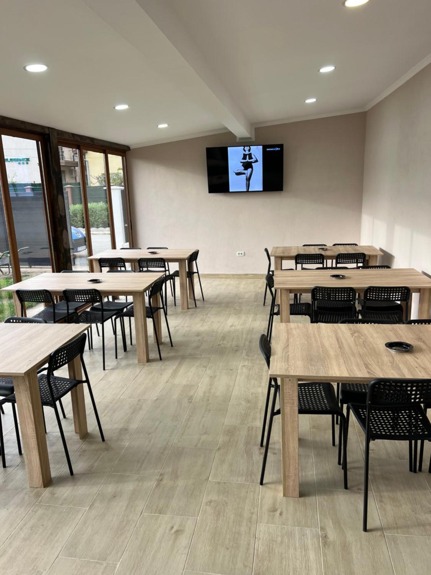 Pensiunea Riviera 科斯蒂内什蒂 外观 照片
